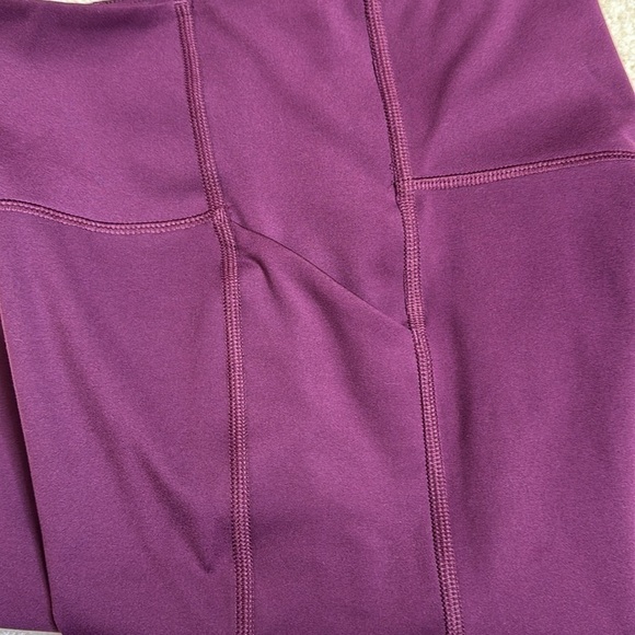 Girlfriend Collective Compressive Pocket Leggings in Plum Size XS - Picture 6 of 7